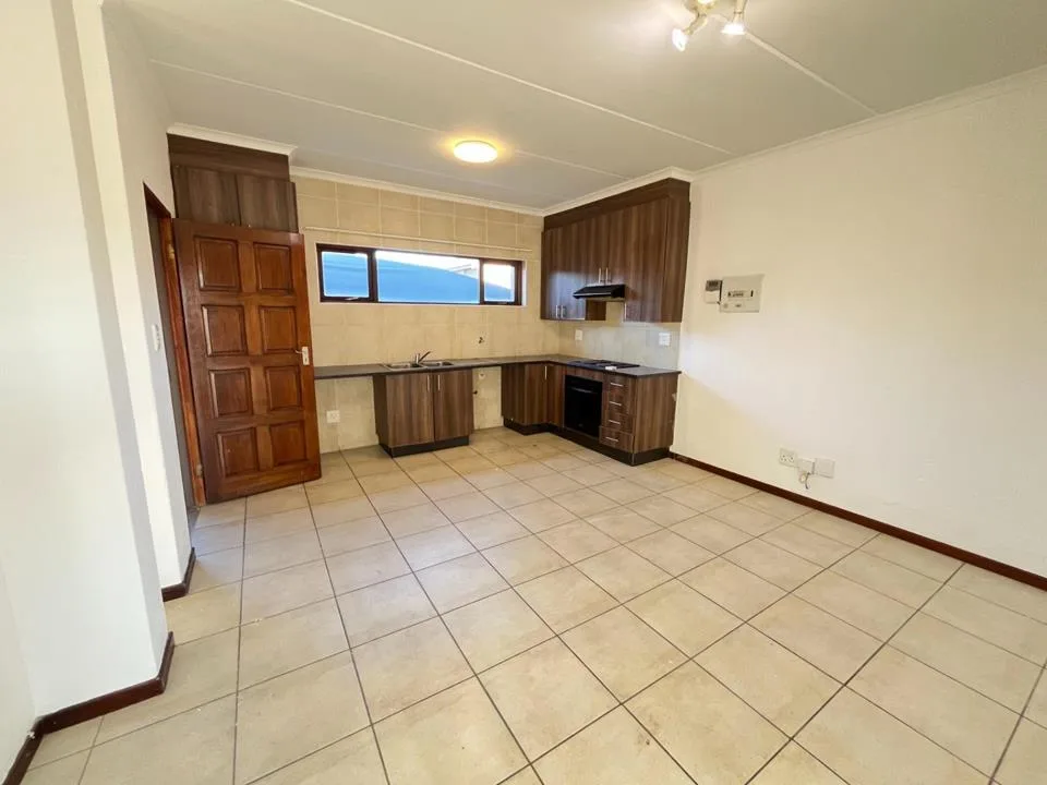 2 Bedroom Apartment / flat to rent in Helderwyk