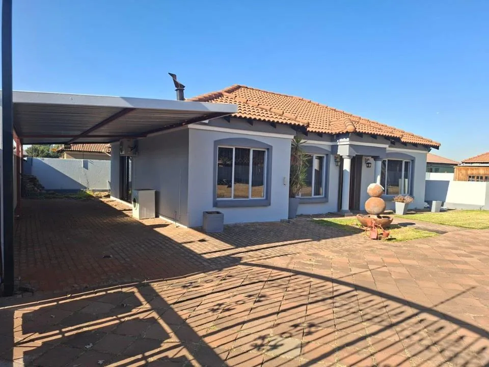 3 Bedroom House to rent in New State Areas