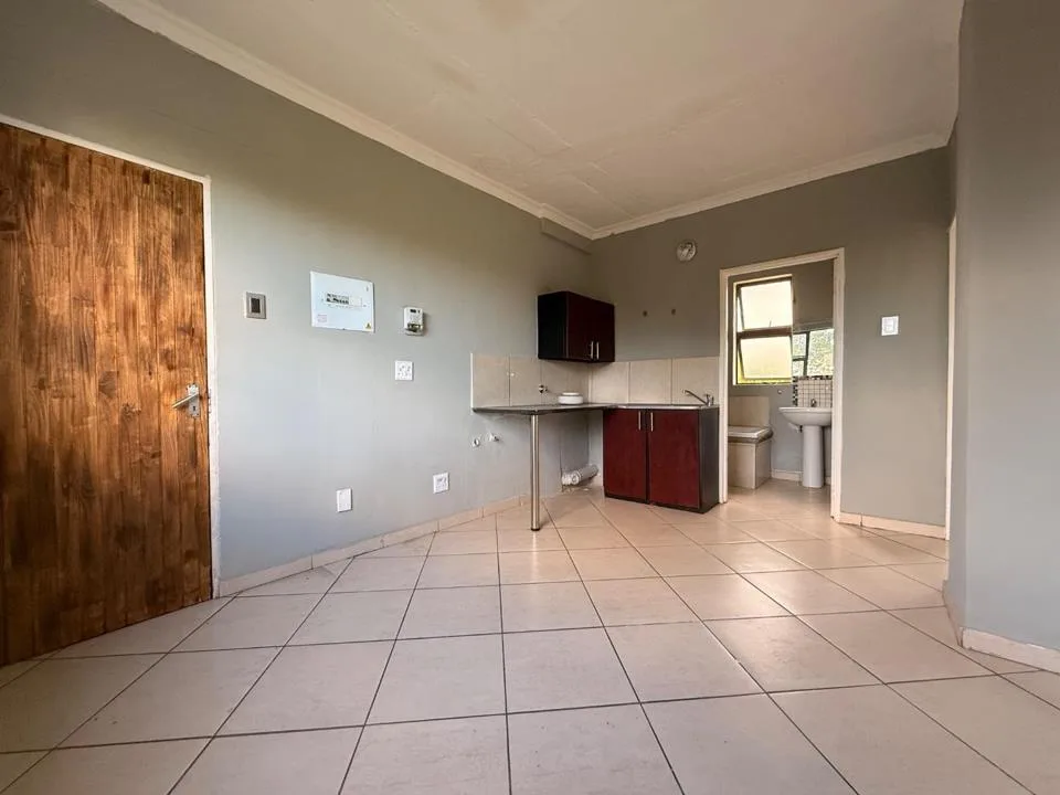 2 Bedroom Apartment / flat to rent in Madadeni J