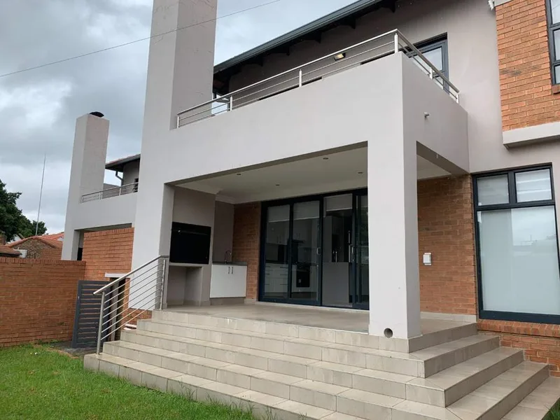 3 Bedroom Townhouse to rent in Waterkloof