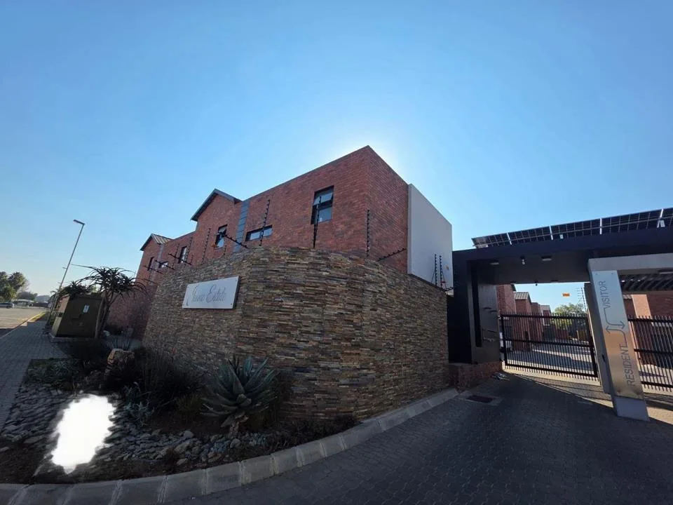 3 Bedroom Townhouse to rent in Bartlett