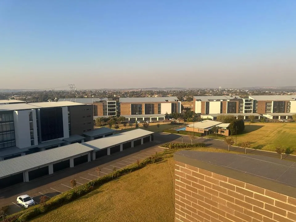 3 Bedroom Apartment / flat to rent in Midstream Estate