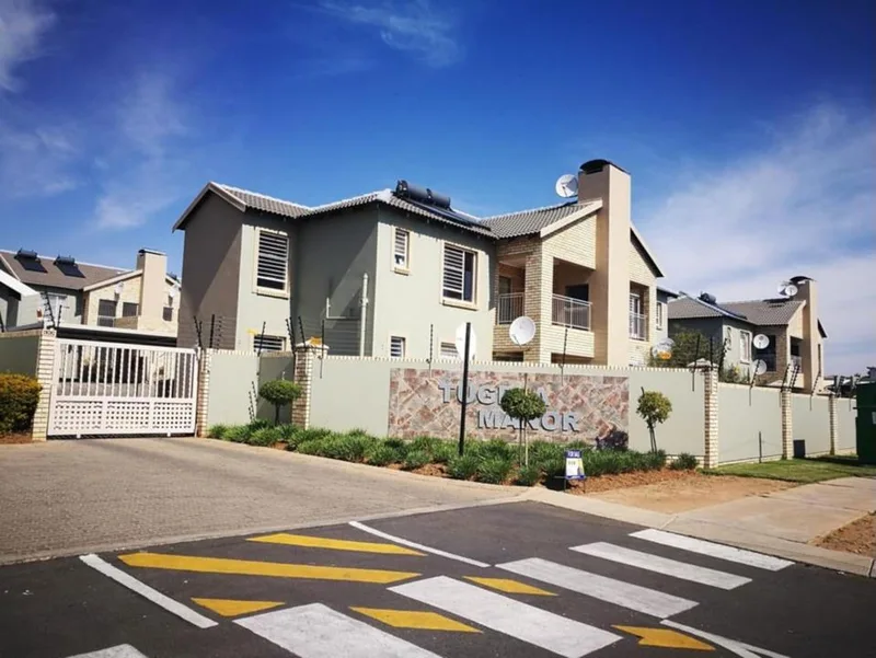 3 Bedroom Apartment / flat to rent in Kempton Park Central