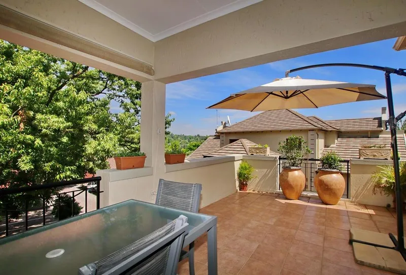 3 Bedroom Townhouse to rent in Paulshof