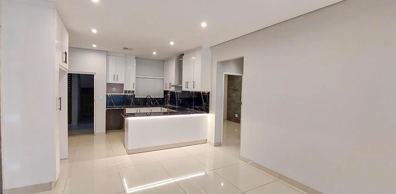 4 Bedroom Apartment / flat to rent in Izinga