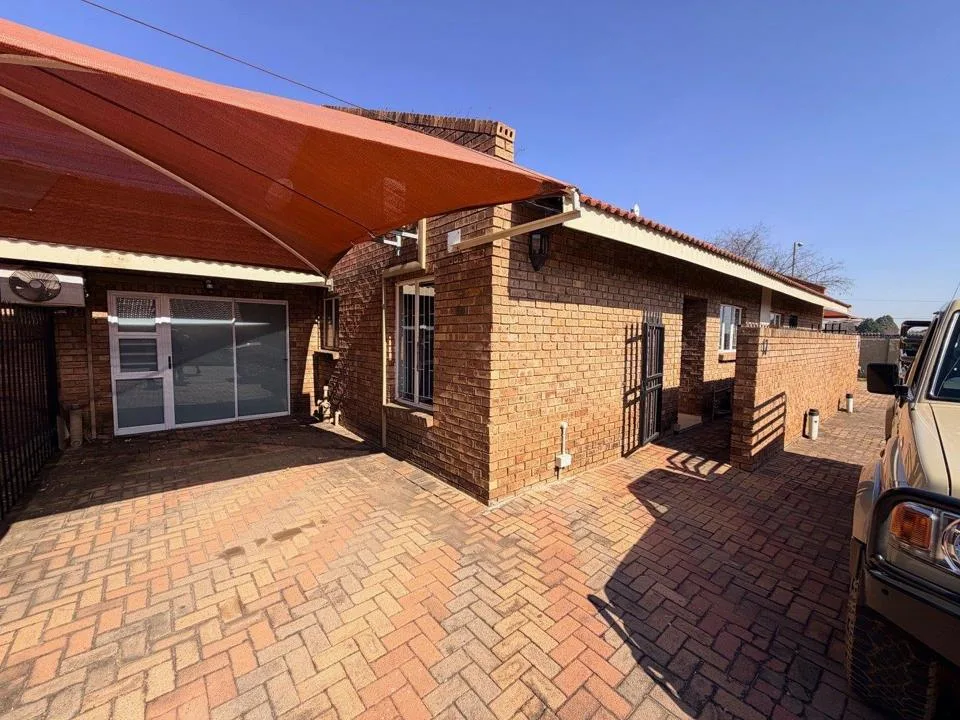 3 Bedroom Townhouse to rent in Erasmus