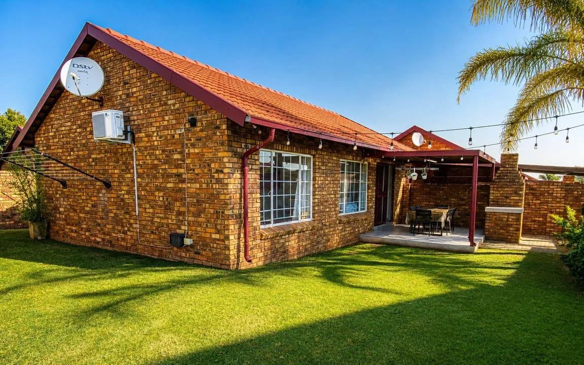 2 Bedroom Townhouse to rent in Highveld
