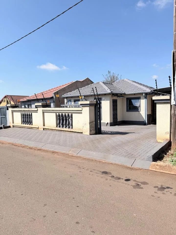 3 Bedroom House to rent in Soshanguve XX