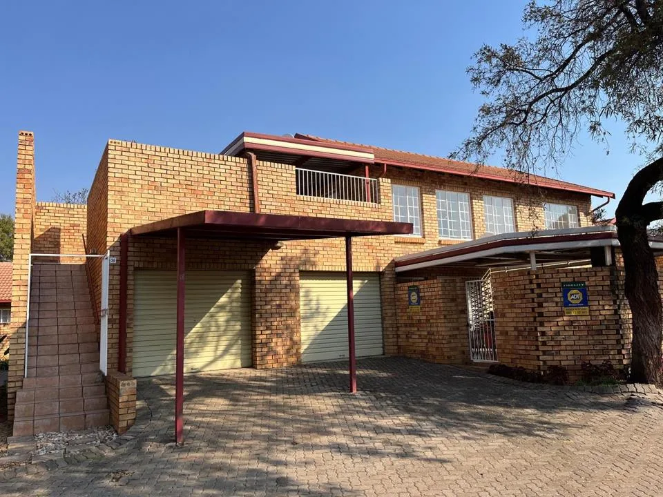2 Bedroom Townhouse to rent in Equestria