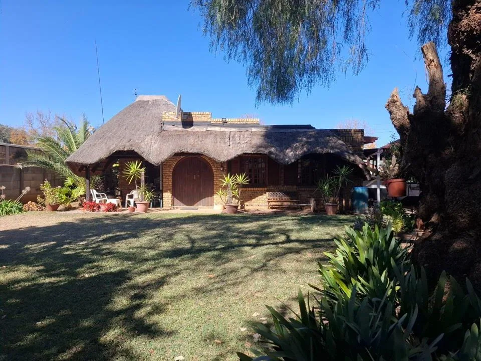 4 Bedroom House for sale in Orkney Park