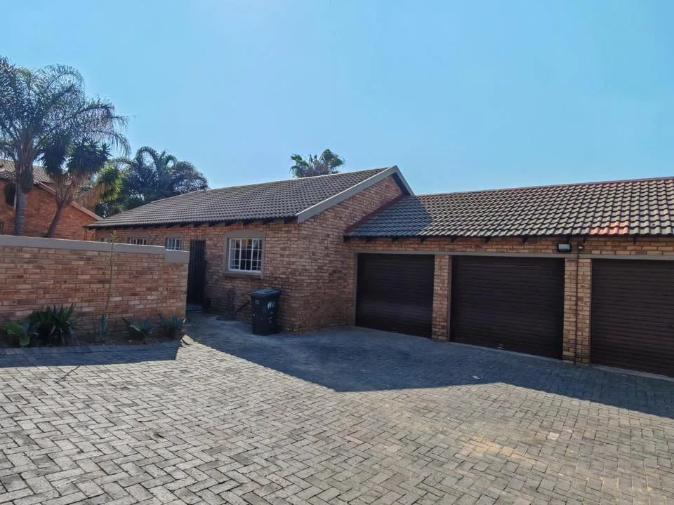 3 Bedroom Townhouse to rent in Amorosa