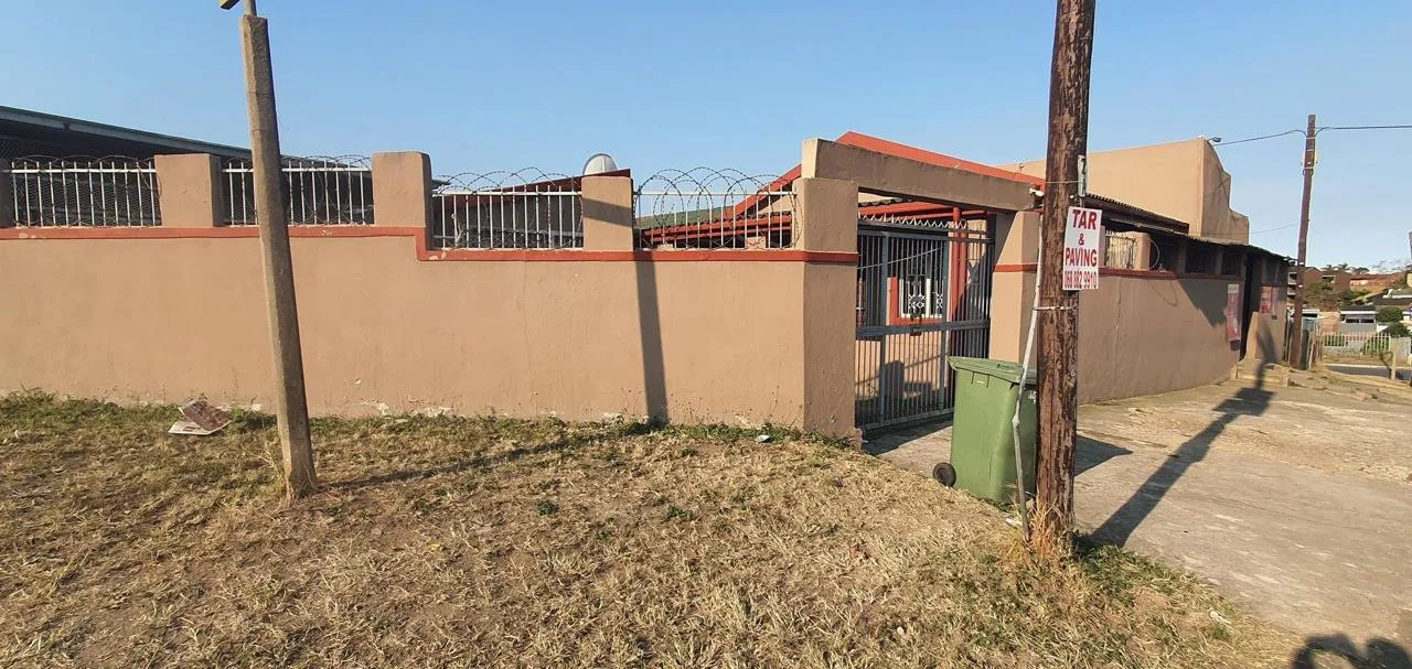 4 Bedroom House to rent in Trenance Manor