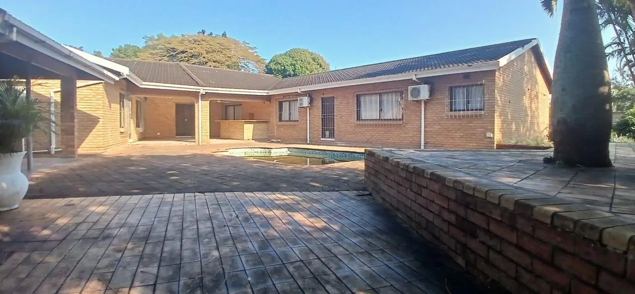 6 Bedroom House to rent in Meer En See