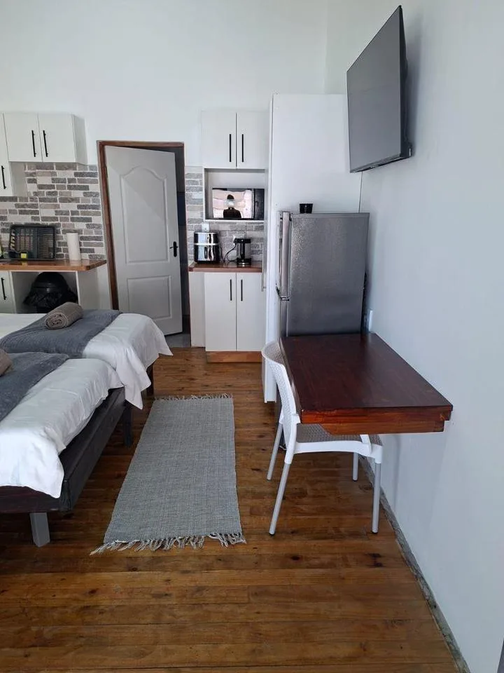 0.5 Bedroom Apartment / flat to rent in Meer En See