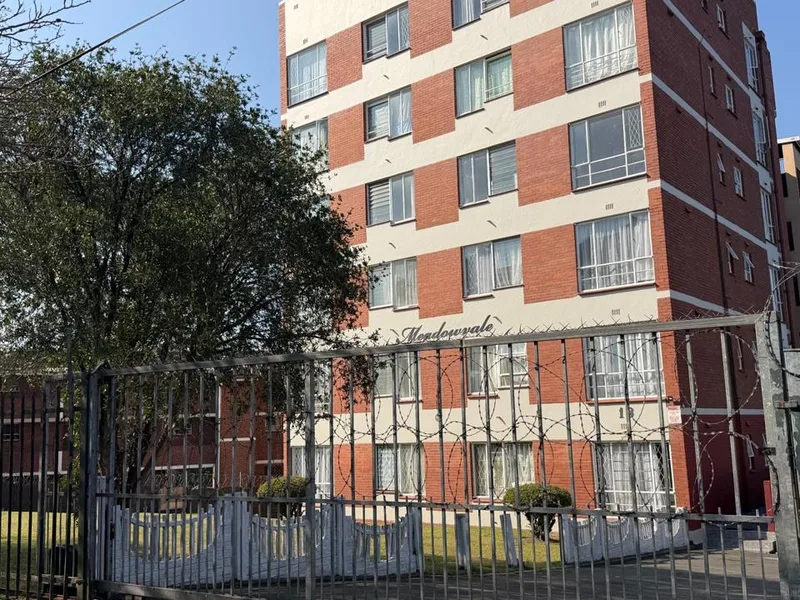 2.5 Bedroom Apartment / flat to rent in Ashley