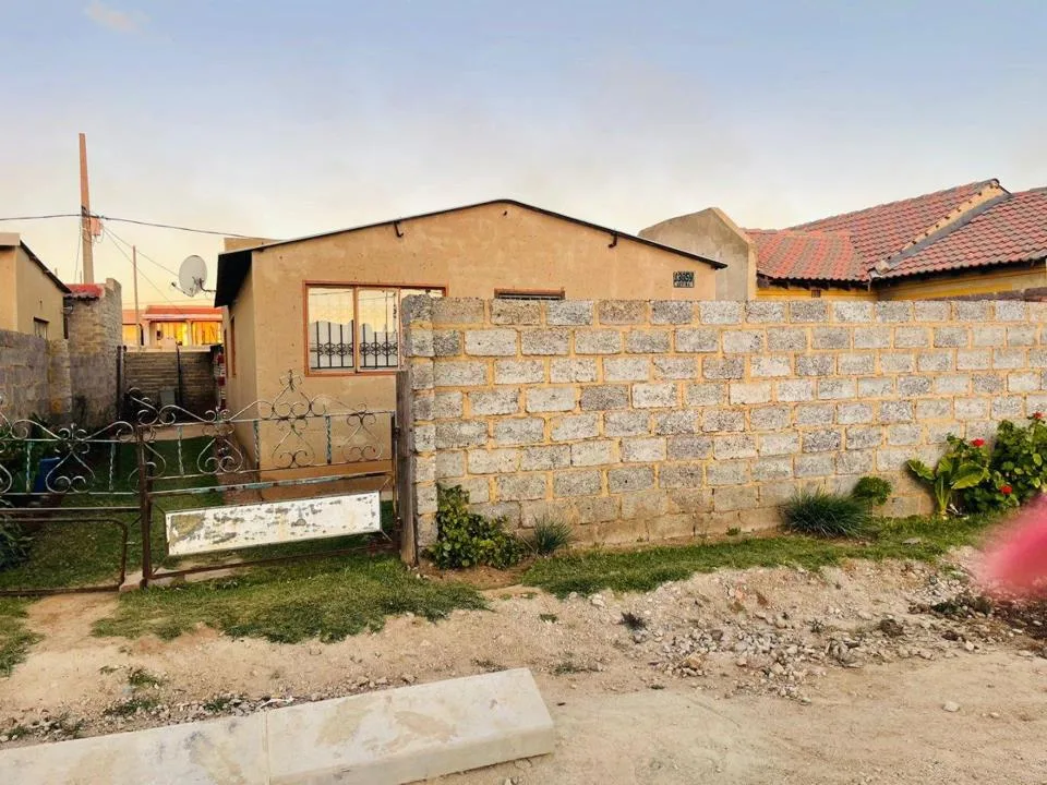 2 Bedroom House for sale in Orange Farm