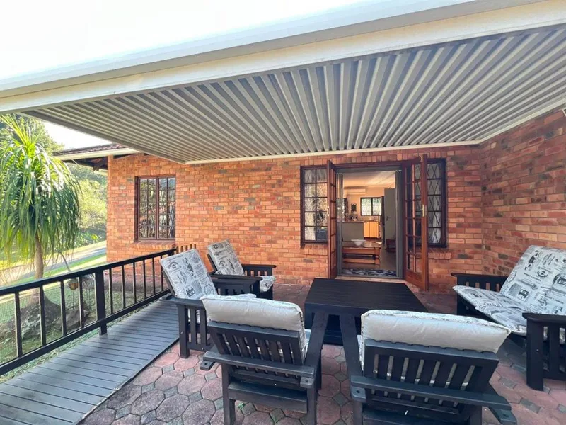 3 Bedroom Apartment / flat to rent in Oak Park
