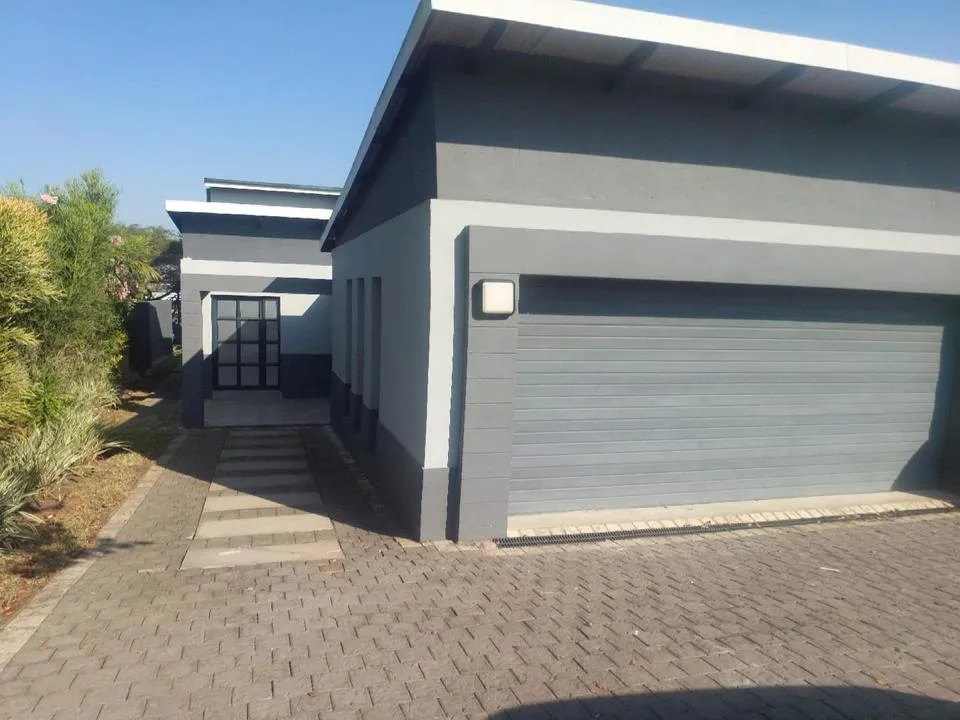 4 Bedroom House to rent in Palm Lakes Estate