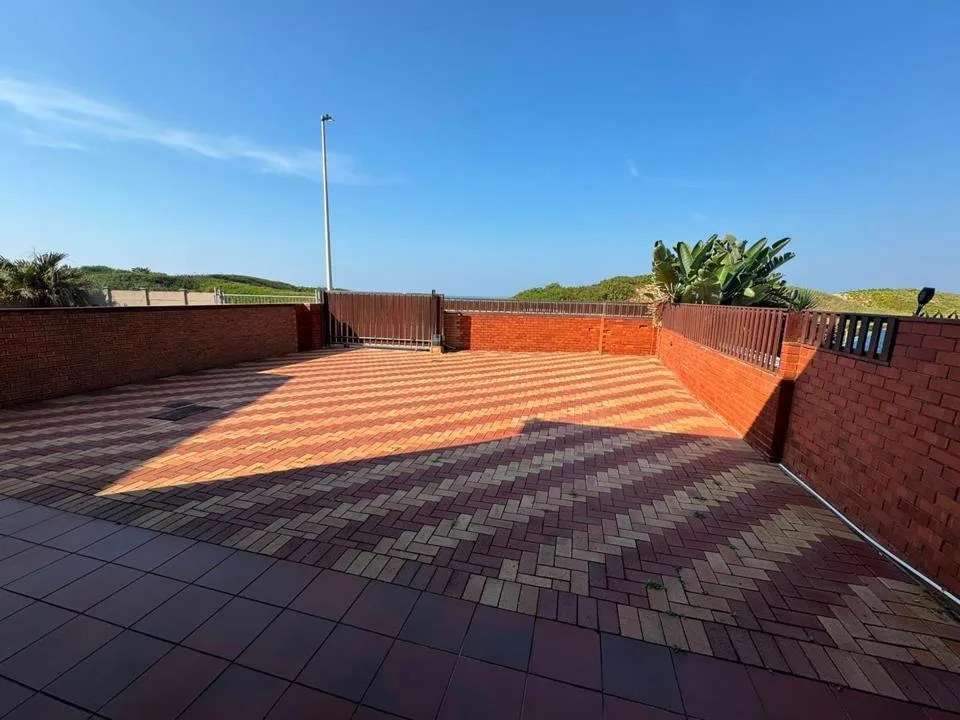 0.5 Bedroom House to rent in Bluff