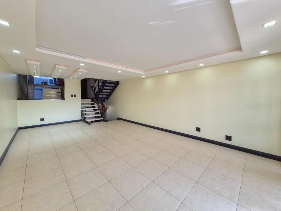 3 Bedroom Townhouse to rent in Essenwood