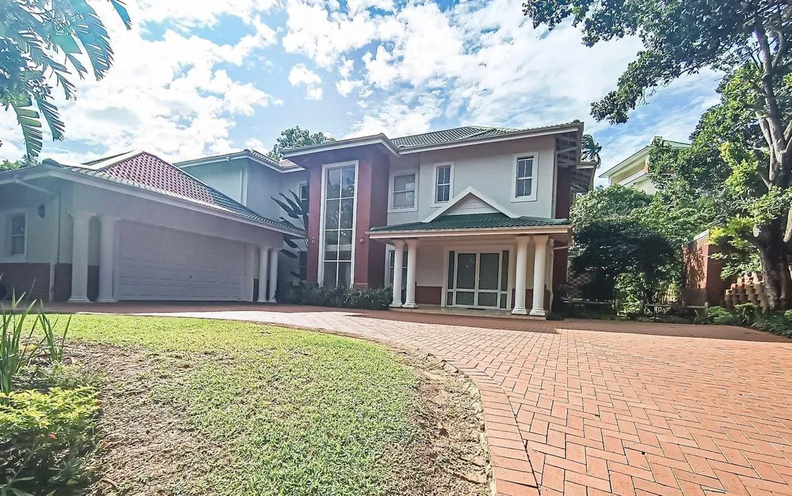 4 Bedroom Apartment / flat to rent in Mount Edgecombe Country Club Estate