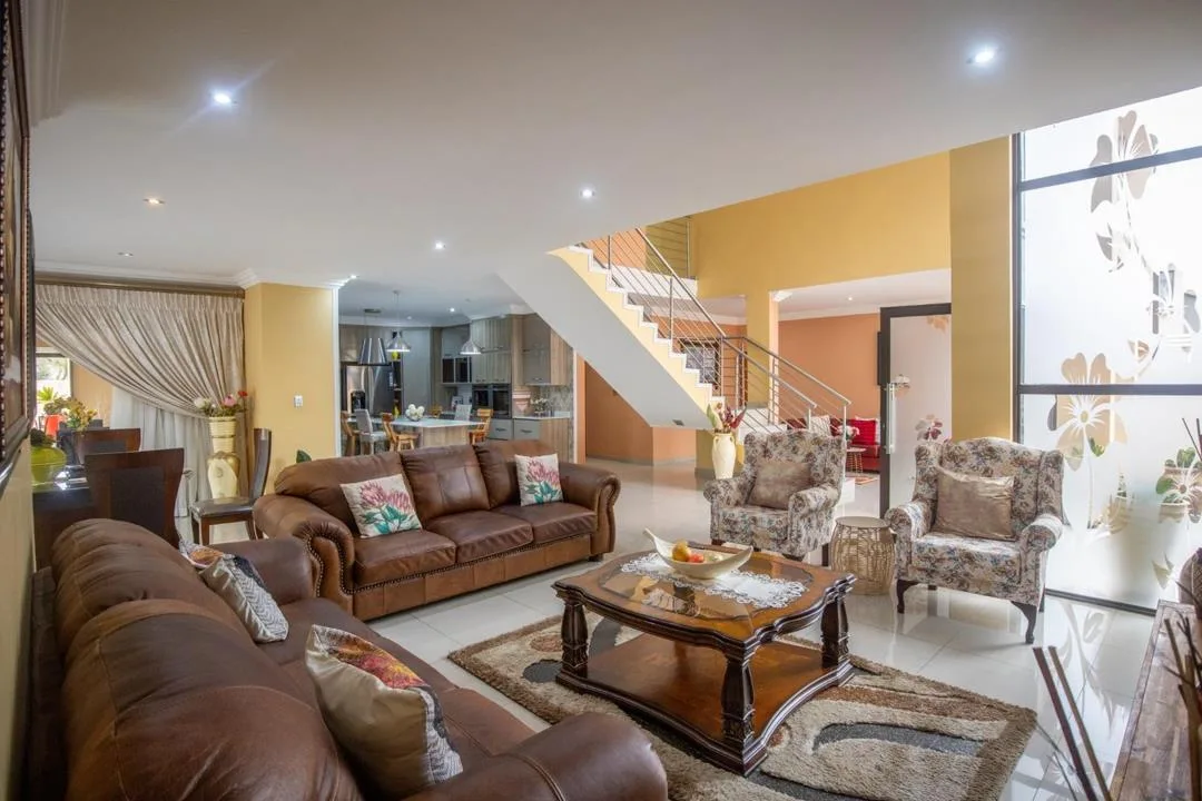 5 Bedroom House for sale in Melodie