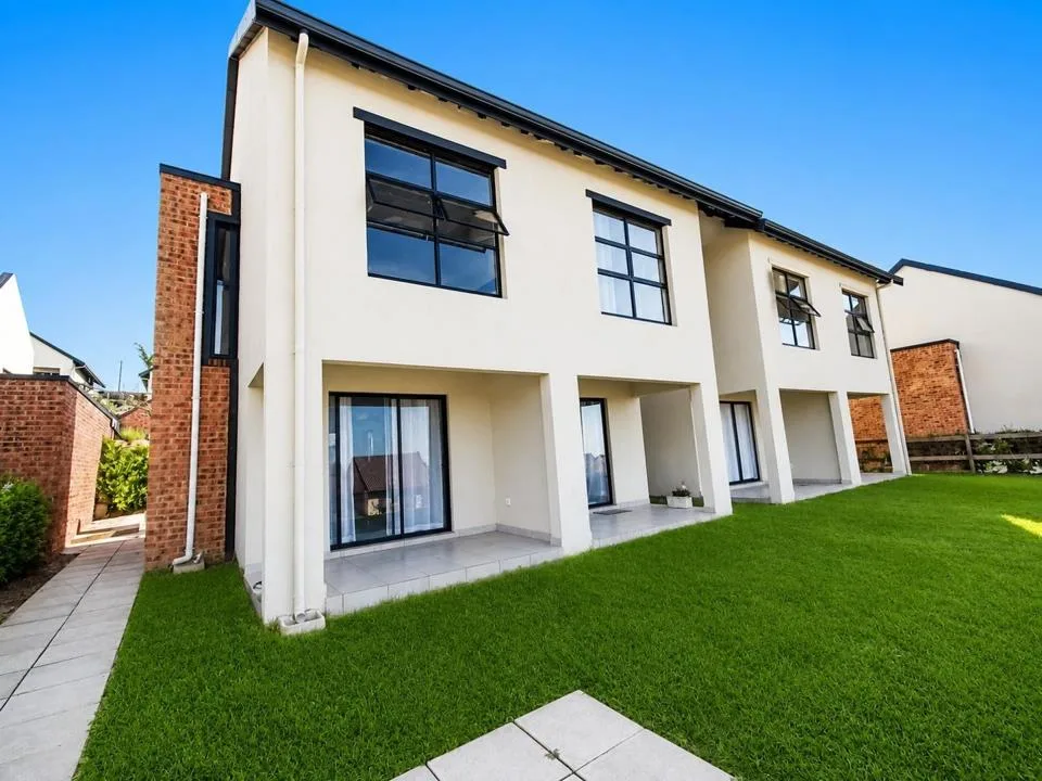 2 Bedroom Apartment / flat to rent in Hillcrest Central