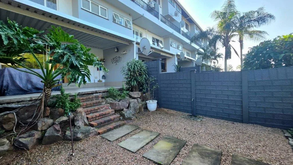 2 Bedroom Townhouse to rent in Umhlanga Central