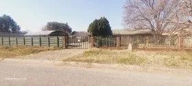 3 Bedroom House for sale in Die Bult