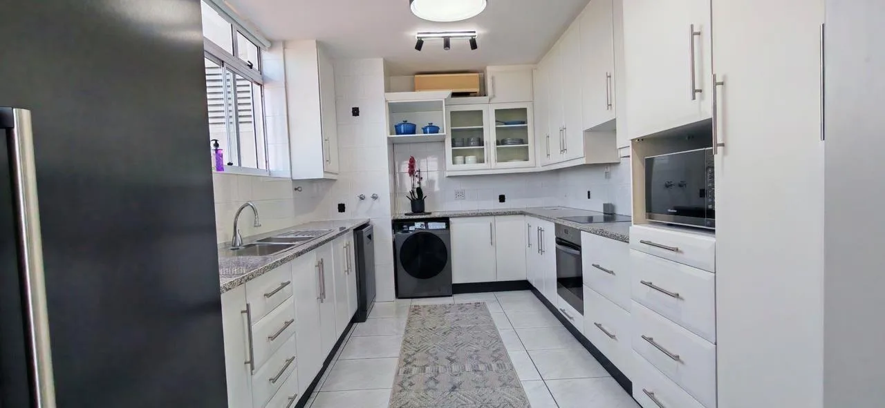 3 Bedroom Apartment / flat to rent in Umhlanga Central