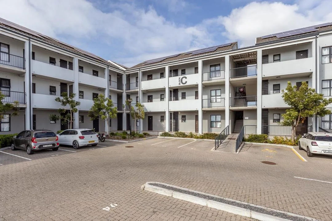 Apartment / flat to rent in Buh Rein Estate