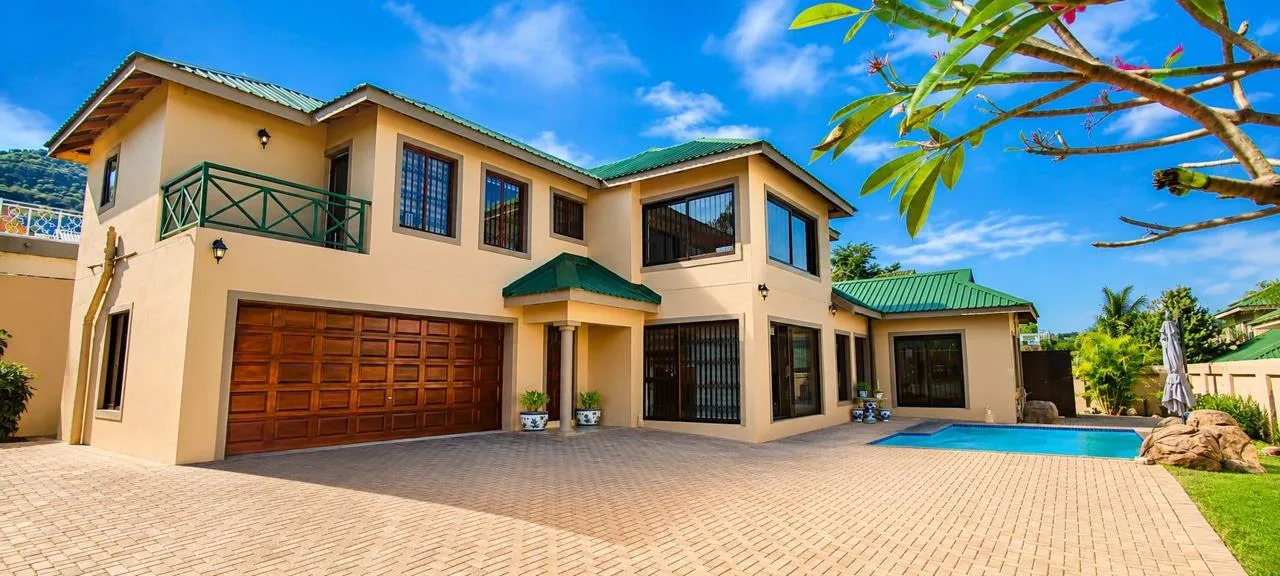 4 Bedroom House for sale in Caribbean Beach