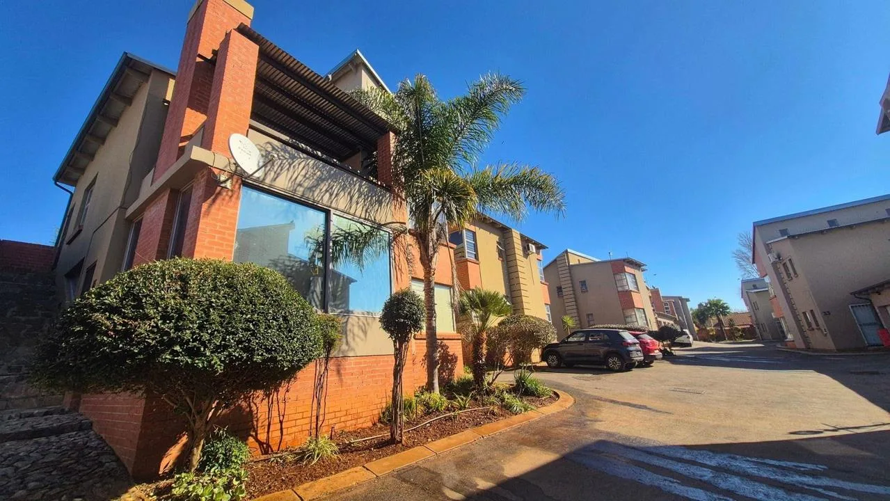 2 Bedroom Apartment / flat for sale in Dassie Rand