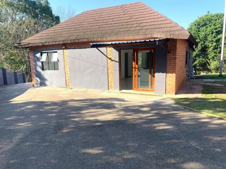 2 Bedroom House to rent in West Riding