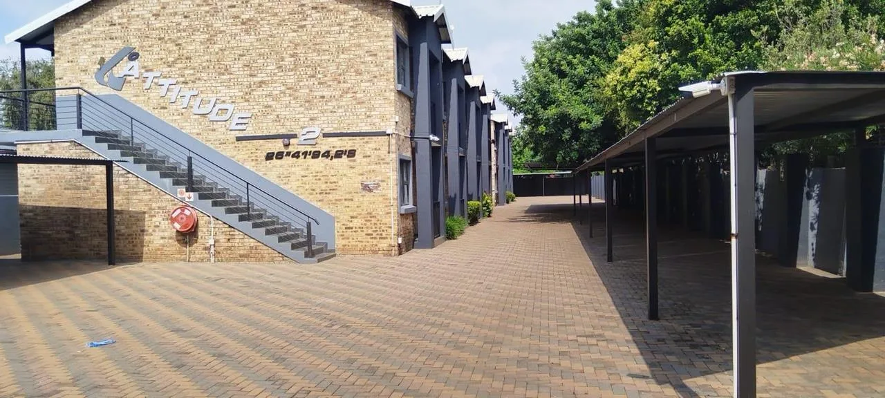 3 Bedroom Apartment / flat for sale in Bult West