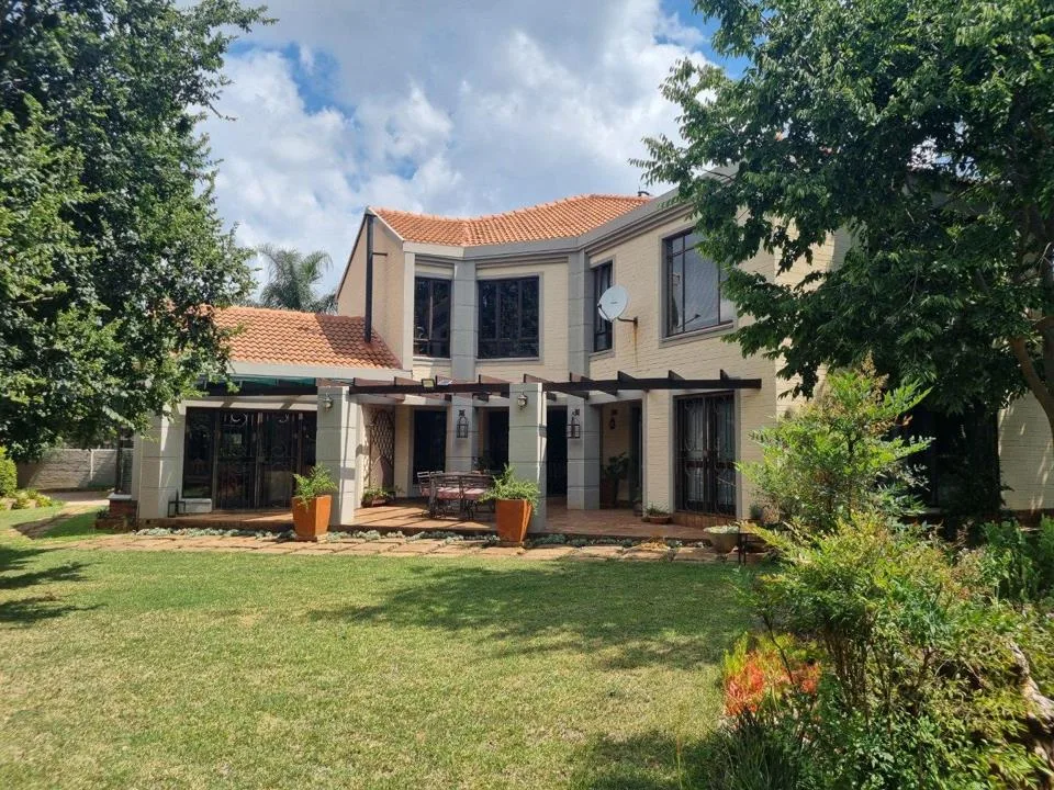 4 Bedroom House for sale in Doringkruin