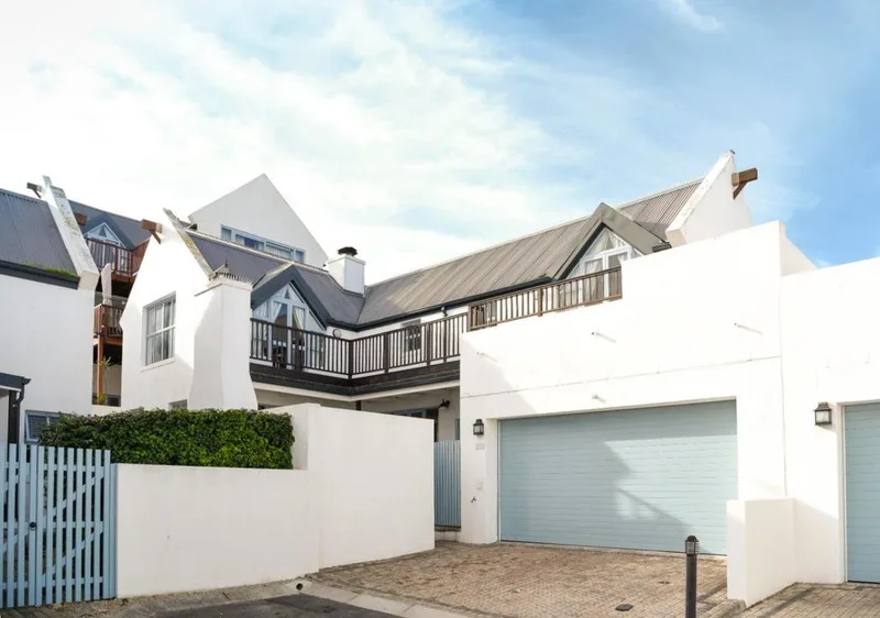 3 Bedroom Townhouse to rent in Big Bay