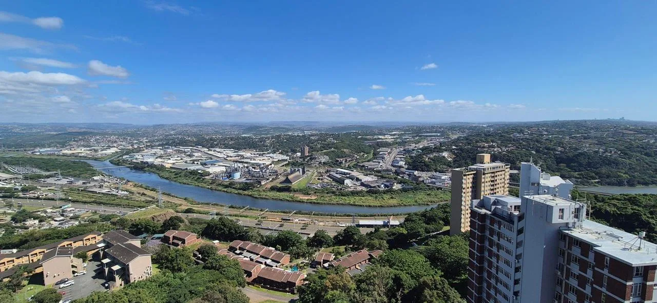 3 Bedroom Apartment / flat to rent in Morningside