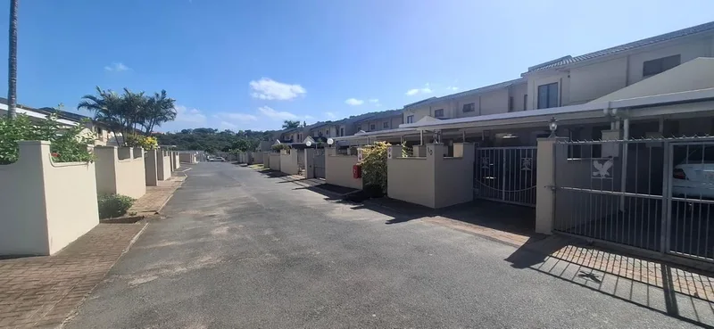 4 Bedroom Apartment / flat to rent in Oaklands
