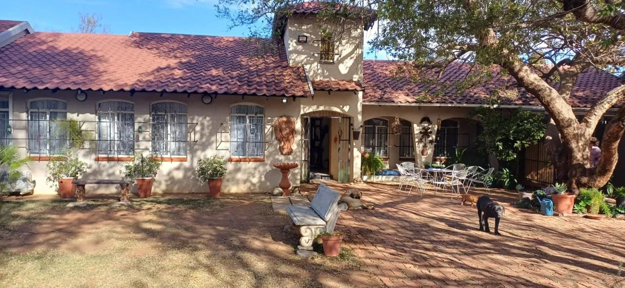 3 Bedroom House for sale in Flamwood