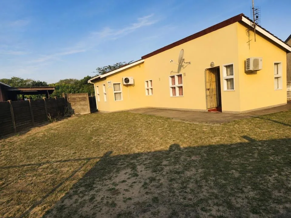 2 Bedroom House to rent in Brackenham
