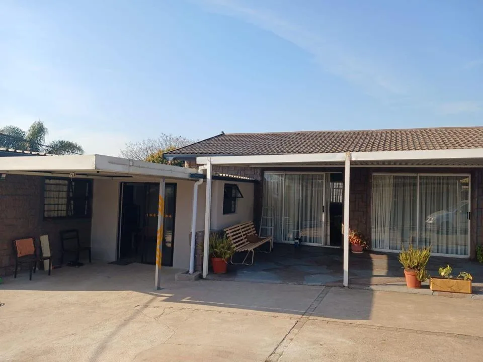 4 Bedroom Apartment / flat to rent in Mountain Rise
