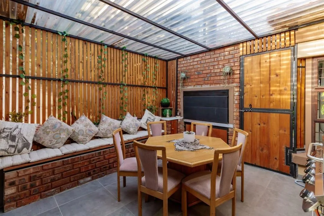 3 Bedroom House for sale in Birdwood Estate