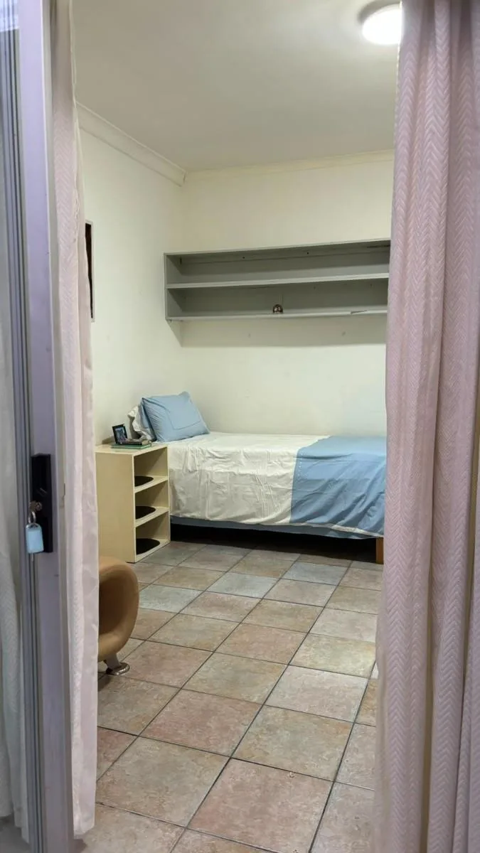 1 Bedroom House to rent in Zonnebloem