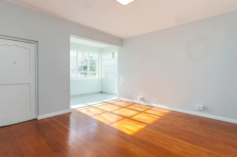2 Bedroom Apartment / flat to rent in Sea Point