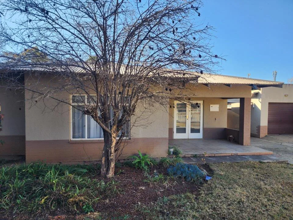 4 Bedroom House for sale in Oudorp