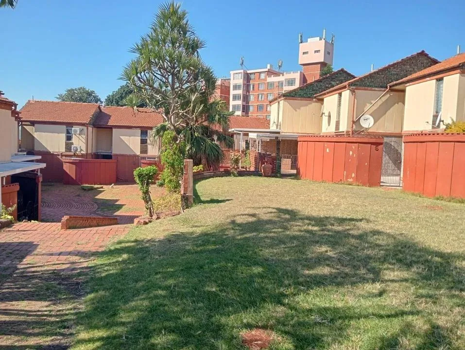 3 Bedroom Townhouse to rent in Montclair