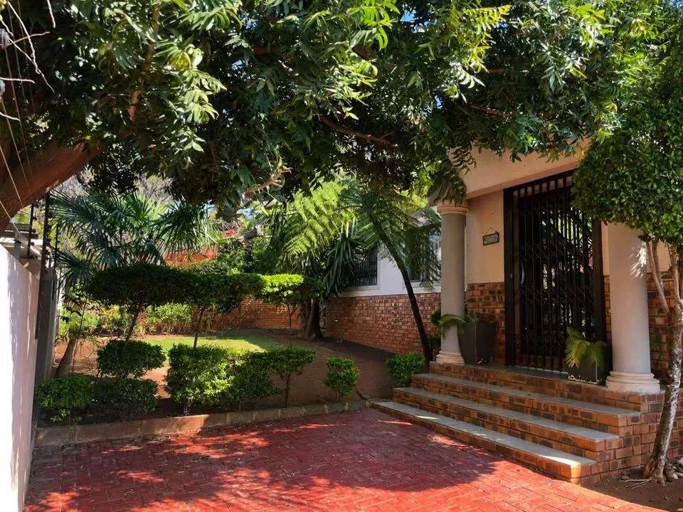 3 Bedroom Apartment / flat for sale in Safari Gardens