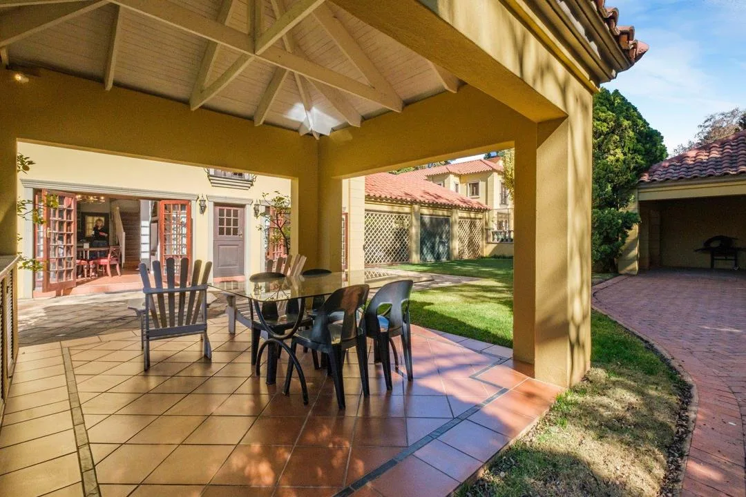 2 Bedroom Apartment / flat to rent in Houghton Estate
