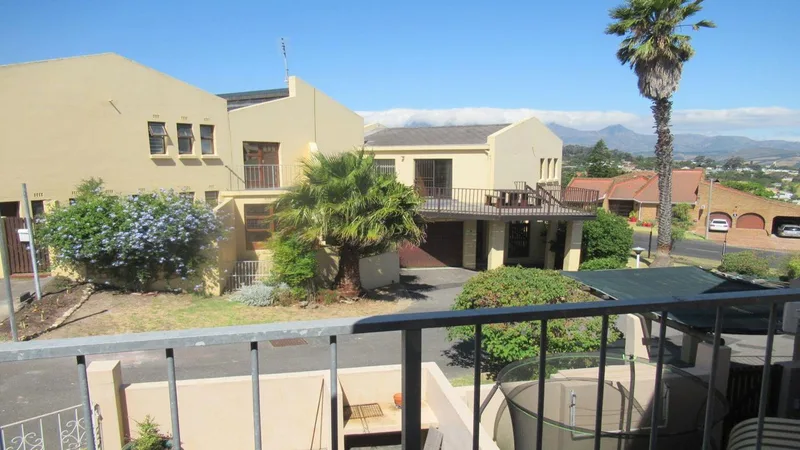 3 Bedroom Townhouse to rent in Heldervue